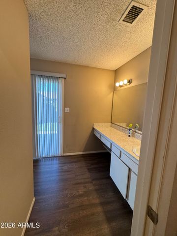 6540 W HAZELWOOD Street, Phoenix, AZ 85033