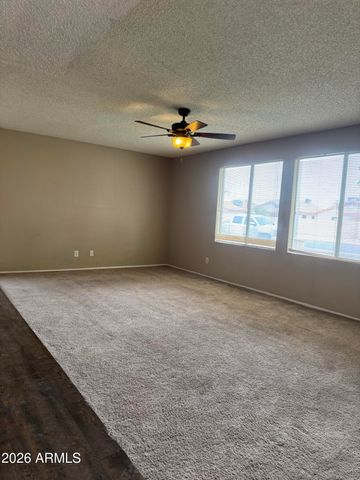 6540 W HAZELWOOD Street, Phoenix, AZ 85033