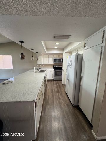 6540 W HAZELWOOD Street, Phoenix, AZ 85033