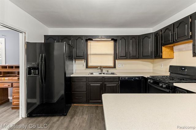 14716 Eureka Road, Southgate, MI 48195