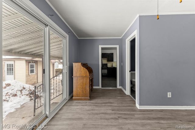 14716 Eureka Road, Southgate, MI 48195