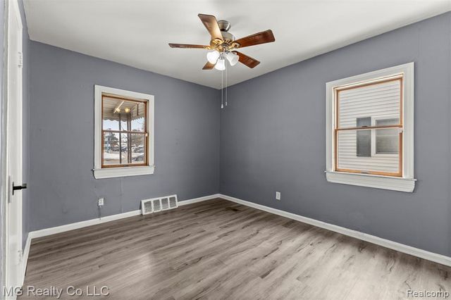 14716 Eureka Road, Southgate, MI 48195