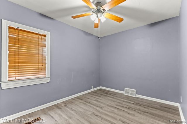 14716 Eureka Road, Southgate, MI 48195