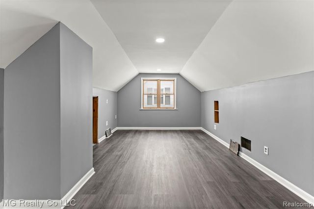 14716 Eureka Road, Southgate, MI 48195