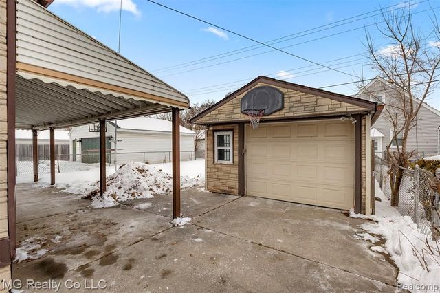 14716 Eureka Road, Southgate, MI 48195