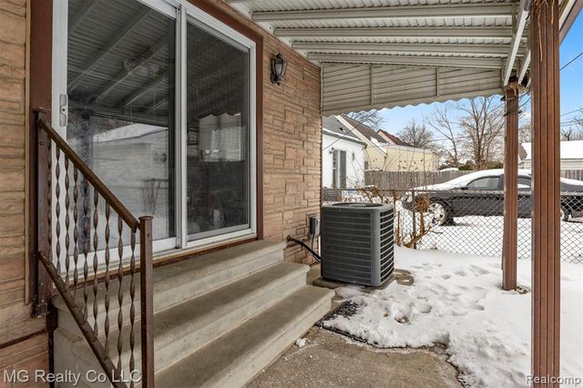 14716 Eureka Road, Southgate, MI 48195