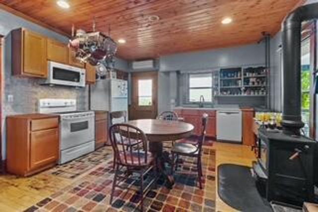 W5837 County Road A, Elkhorn, WI 53121