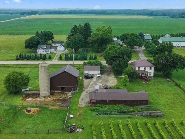 W5837 County Road A, Elkhorn, WI 53121