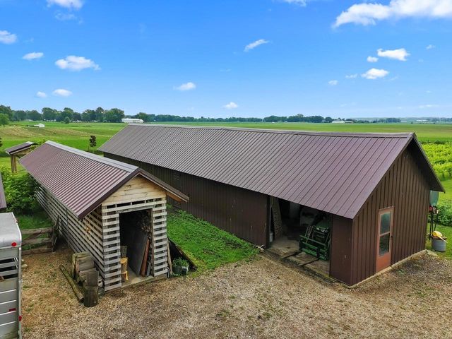 W5837 County Road A, Elkhorn, WI 53121