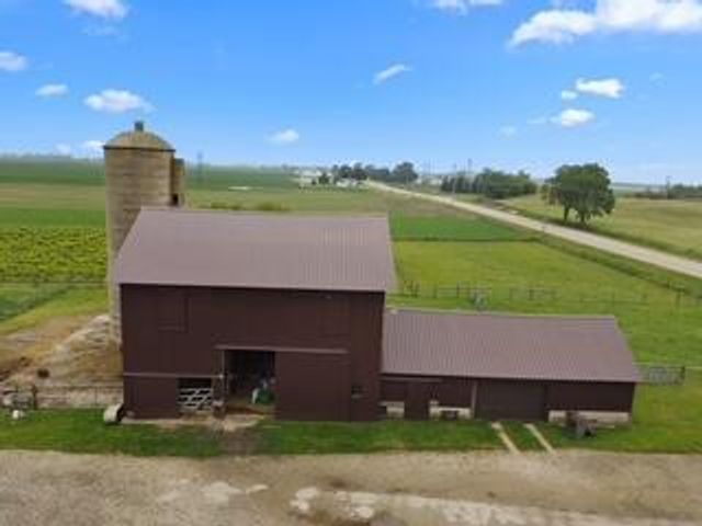 W5837 County Road A, Elkhorn, WI 53121