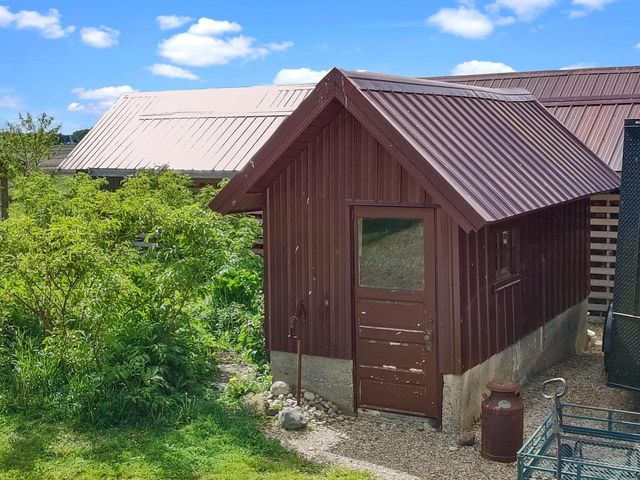 W5837 County Road A, Elkhorn, WI 53121