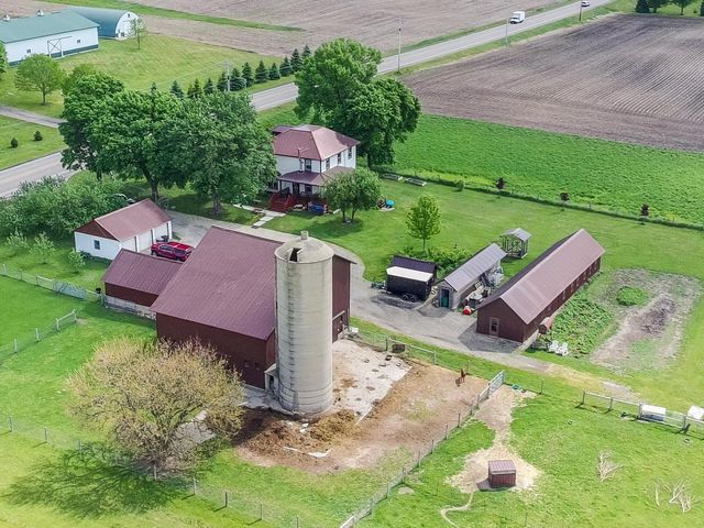 W5837 County Road A, Elkhorn, WI 53121