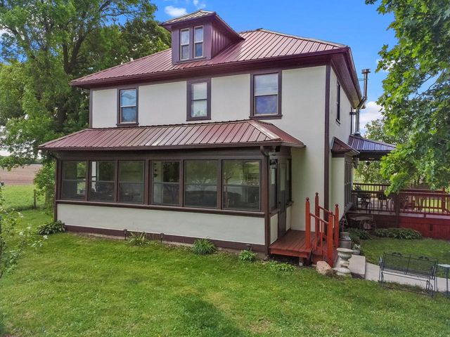 W5837 County Road A, Elkhorn, WI 53121
