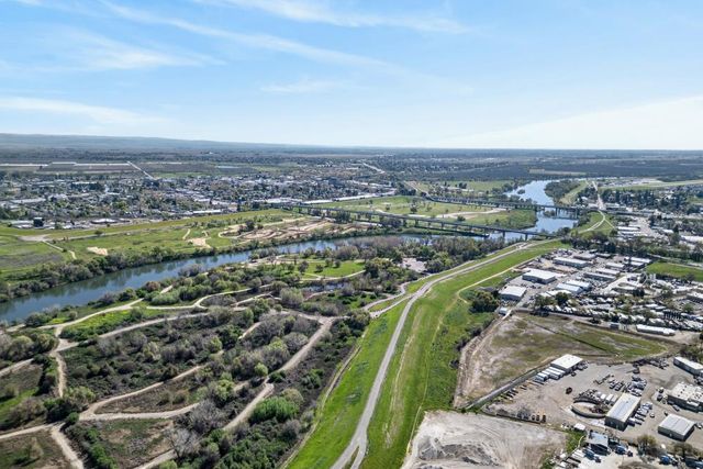 477 Lynn Way, Yuba City, CA 95991