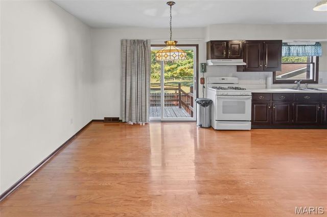 806 N 9th Street, Wood River, IL 62095