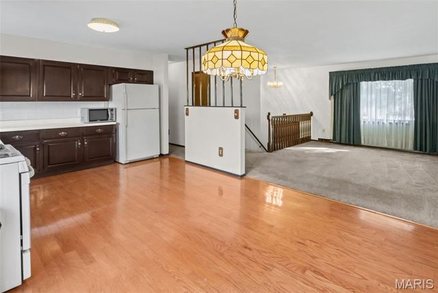 806 N 9th Street, Wood River, IL 62095
