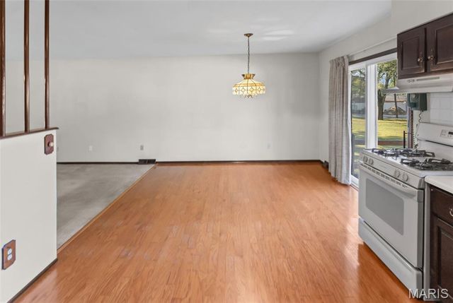 806 N 9th Street, Wood River, IL 62095
