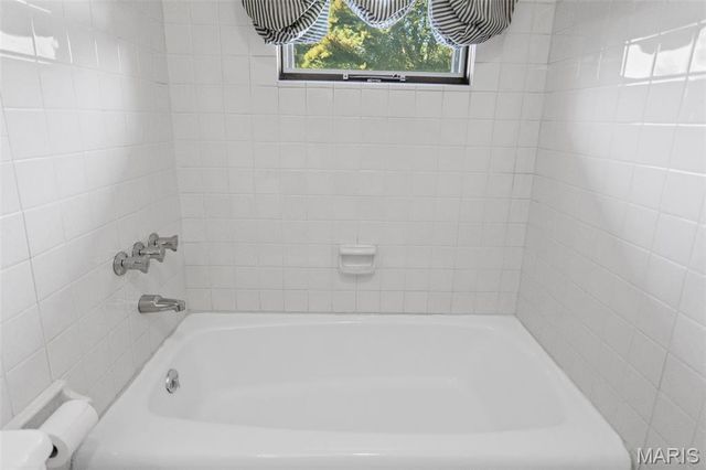 806 N 9th Street, Wood River, IL 62095