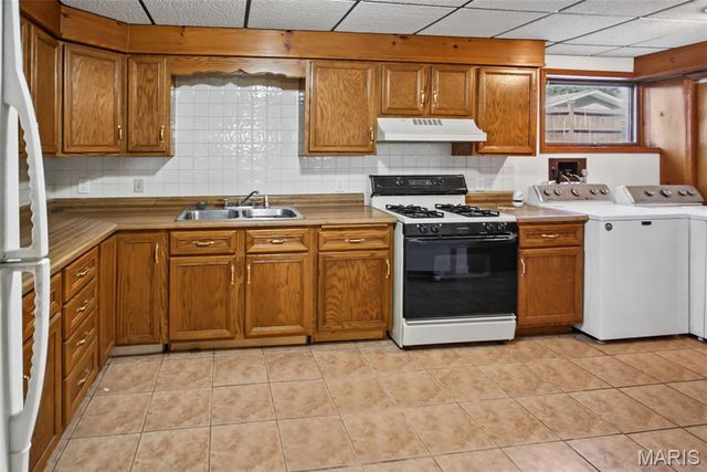 806 N 9th Street, Wood River, IL 62095