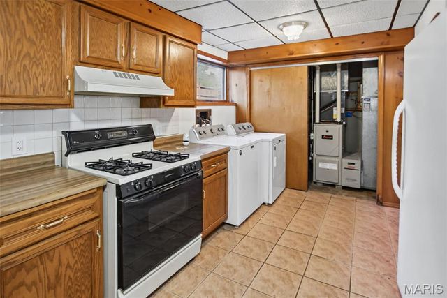806 N 9th Street, Wood River, IL 62095