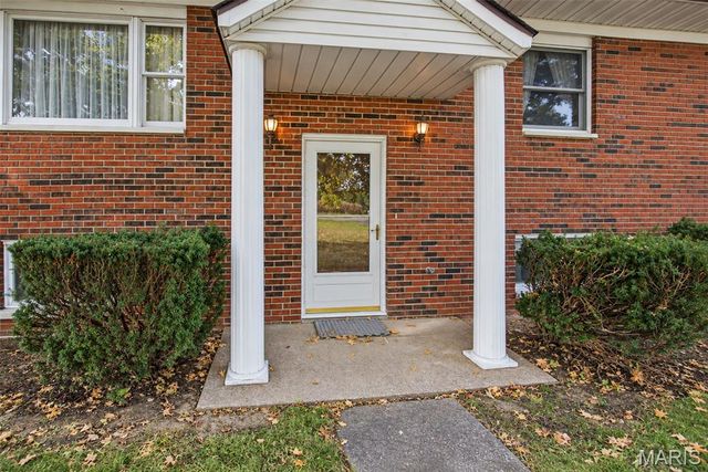 806 N 9th Street, Wood River, IL 62095