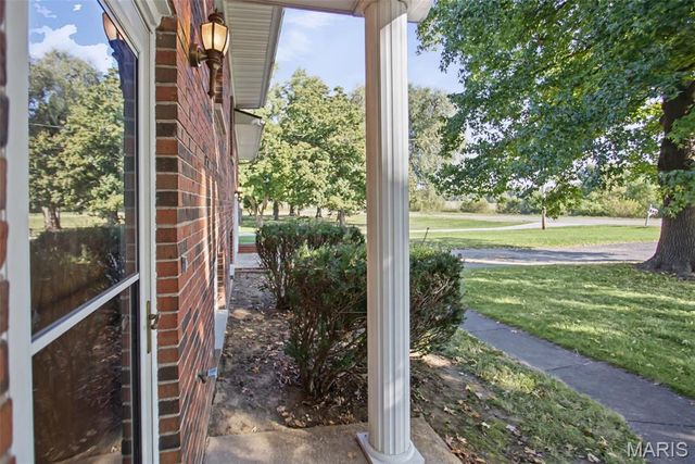 806 N 9th Street, Wood River, IL 62095