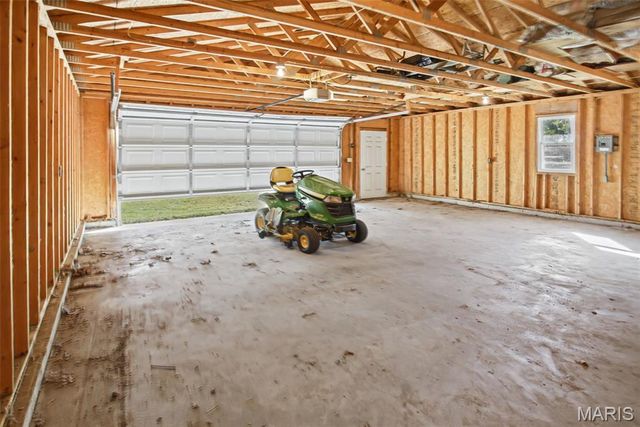 806 N 9th Street, Wood River, IL 62095