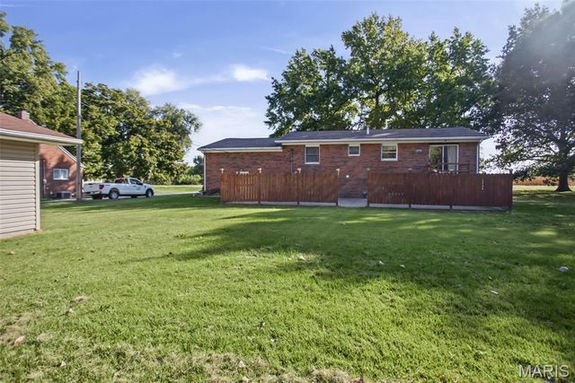 806 N 9th Street, Wood River, IL 62095