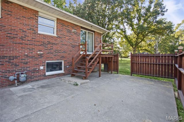 806 N 9th Street, Wood River, IL 62095