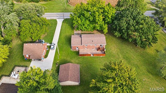 806 N 9th Street, Wood River, IL 62095