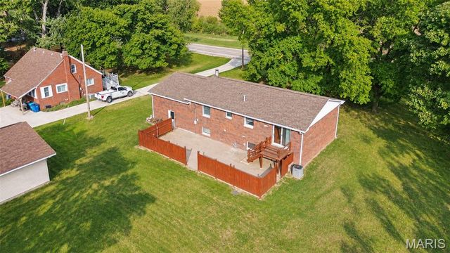 806 N 9th Street, Wood River, IL 62095