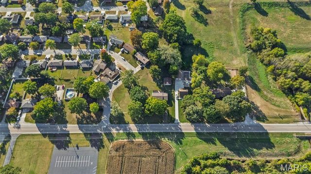 806 N 9th Street, Wood River, IL 62095