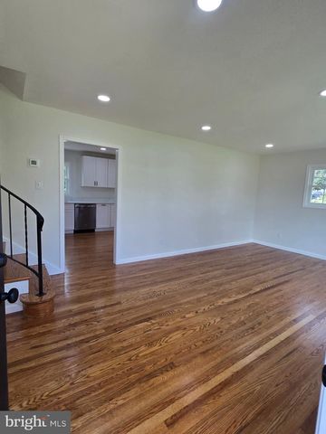 2444 OWEN DR, Wilmimgton, DE 19808