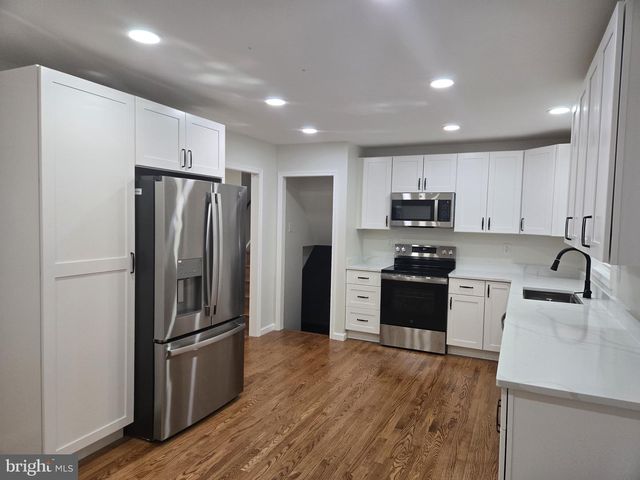 2444 OWEN DR, Wilmimgton, DE 19808