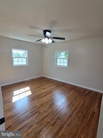 2444 OWEN DR, Wilmimgton, DE 19808
