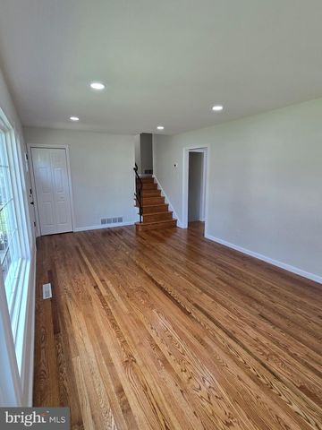 2444 OWEN DR, Wilmimgton, DE 19808