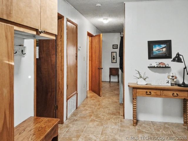 2064 Cave Creek Court, Kansas, OK 74347