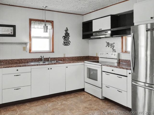 2064 Cave Creek Court, Kansas, OK 74347