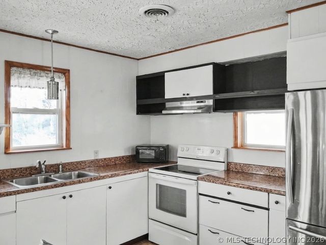 2064 Cave Creek Court, Kansas, OK 74347