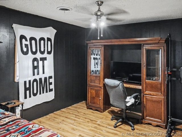 2064 Cave Creek Court, Kansas, OK 74347