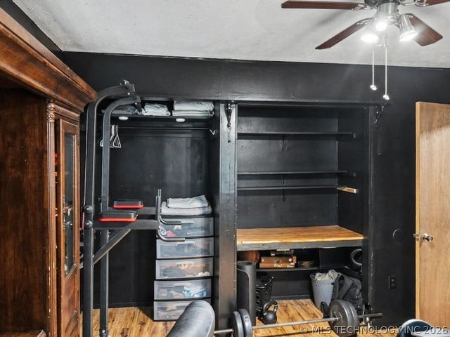 2064 Cave Creek Court, Kansas, OK 74347