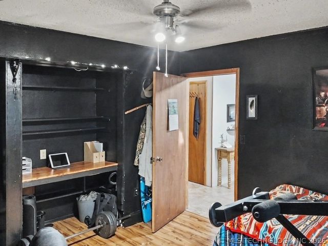 2064 Cave Creek Court, Kansas, OK 74347