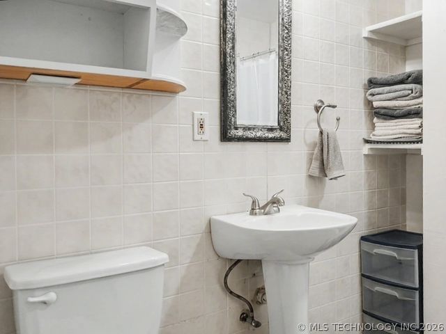 2064 Cave Creek Court, Kansas, OK 74347