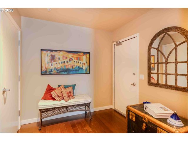 1930 S RIVER Dr W704, Portland, OR 97201