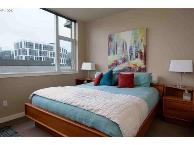 1930 S RIVER Dr W704, Portland, OR 97201