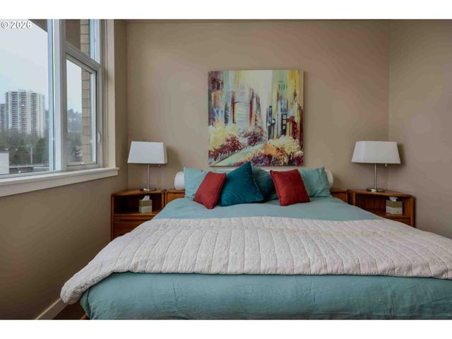1930 S RIVER Dr W704, Portland, OR 97201