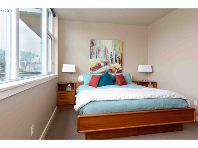 1930 S RIVER Dr W704, Portland, OR 97201