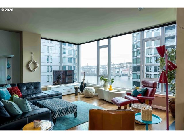 1930 S RIVER Dr W704, Portland, OR 97201