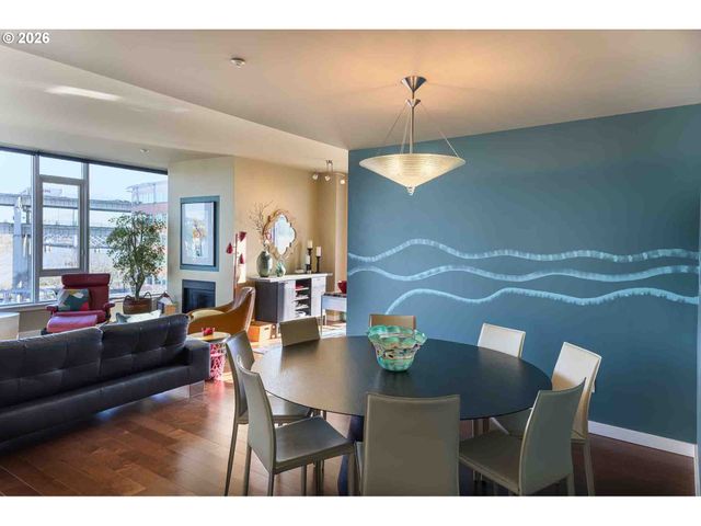 1930 S RIVER Dr W704, Portland, OR 97201