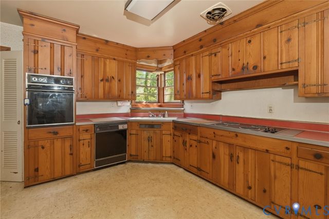 103 Grattan Rd, Henrico, VA 23229